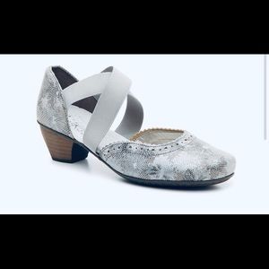 NEW! Rieker Mariah Floral Embossed Metallic/Grey